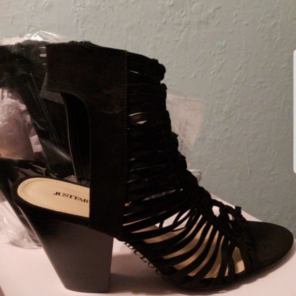 Just Fab/ Shoe Dazzle Bootie - Picture 1 of 3